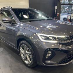 Volkswagen Taigo VOLKSWAGEN TAIGO R-LINE DSG 115 CV Vert-Saint-Denis