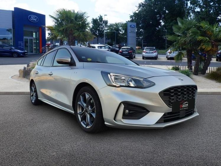 Ford Focus  - 15 990 €