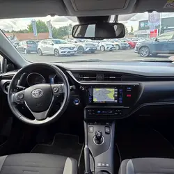 Toyota Auris HSD 136H DESIGN Saint-Lumine-de-Clisson