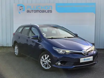 Toyota Auris Touring Sports - HSD 136H DYNAMIC BUSINESS - 14 990 €