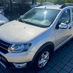 Dacia Sandero 1.5 dCi 90ch eco&sup2; Laur&eacute;ate FAP STEPWAY PRESTIGE Nouvoitou