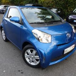 Toyota IQ 68 VVT-I IQ&sup2; MULTIDRIVE Mont&eacute;vrain