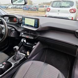 Peugeot 208 1.2i PureTech 12V S&S - 100  II 2019 BERLINE Allure Business PHASE 1 Poc&eacute;-sur-Cisse