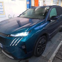 Peugeot 5008 1.2i Hybrid -145 -e-DCS6 III Allure + Options occasion - Bonchamp-l&egrave;s-Laval - photo 2/8