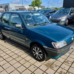 Ford Fiesta 1.3I CLX CTX FINITION NEWPORT Nouvoitou