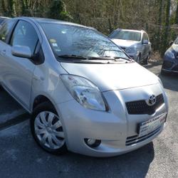 Toyota Yaris 90 D-4D LES BLEUS 3P Mont&eacute;vrain