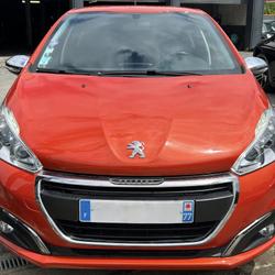 Peugeot 208 PHASE 2 STYLE 1.2 82 Cv ECRAN TACTILE / APPLE & ANDROID 5 PORTES - GARANTIE 1 AN Taverny