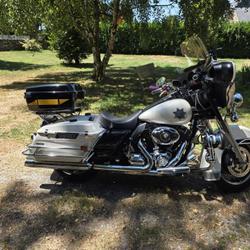 Harley Davidson autres HARLEY.DAVIDSON FLHTP POLICE ELECTRA GLIDE 1690 CM3 Theix-Noyalo