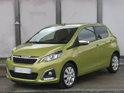 Peugeot 108 - VTI 72 STYLE S&S 85G 5P - 9 490 €