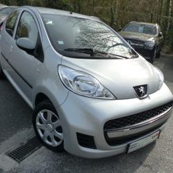 Peugeot 107 1.0 12V TRENDY 2-TRONIC 5P Mont&eacute;vrain