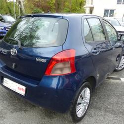 Toyota Yaris 90 D-4D LUNA 5P Mont&eacute;vrain