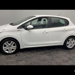 Peugeot 208 208 PureTech 82ch S&S BVM5 Signature Brie-Comte-Robert