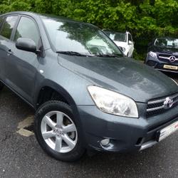 Toyota RAV4 136 D-4D LIFE Mont&eacute;vrain