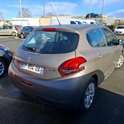 Peugeot 208 1.0 PURETECH ACTIVE 5P Mont&eacute;vrain