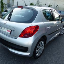 Peugeot 207 1.6 16V 120CH EXECUTIVE PACK BAA 5P Mont&eacute;vrain