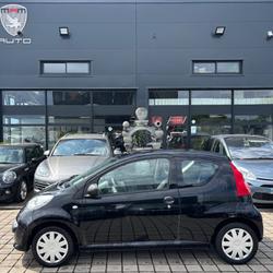 Peugeot 107 1.0E 12V 68 ch URBAN Nouvoitou