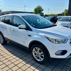Ford Kuga 2.0 TDCI 180 TITANIUM POWERSHIFT 4X4 Nouvoitou