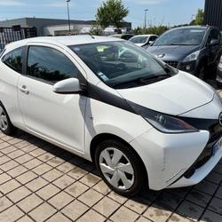 Toyota Aygo 1.0 VVTI X-PLAY Nouvoitou