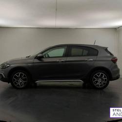Fiat Tipo 2 cross 5 portes 1.5 firefly turbo 130 ch s&s dct7 hybrid Plus Wattrelos