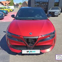 Alfa Romeo Junior elettrica 280 ch Veloce Wattrelos