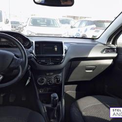 Peugeot 208 puretech 82ch s&s bvm5 Signature Wattrelos
