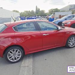 Alfa Romeo Giulietta s&eacute;rie 2 1.6 jtdm 120 ch s&s tct Lusso occasion - Wattrelos - photo 3/19