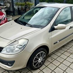 Renault Clio 3 CONFORT DYNAMIQUE 1.4 16V Nouvoitou