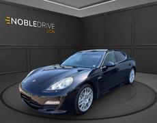 Porsche Panamera Limas
