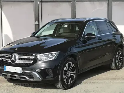 Mercedes GLC - 300 D 245CH AVANTGARDE LINE 4MATIC 9G-TRONIC - 34 490 €