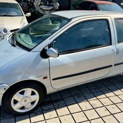 Renault Twingo 1 TWINGO PRIVILEGE QUICKSHIFT 1.2i 75 CH 16V Nouvoitou
