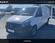 Mercedes Vito Saint-Laurent-des-Vignes