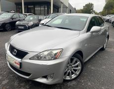 Lexus IS Montévrain