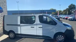 Nissan NV 300  - photo 3