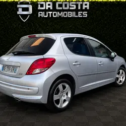Peugeot 207 PHASE 2 FELINE 1.6 HDI 92 Cv TOIT PANORAMIQUE / 5 PORTES - BIEN LIRE L ANNONCE Taverny