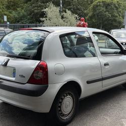 Renault Clio 2 II PHASE 2 SOCIETE 1.5 DCI 65 Cv 2 PLACES / CLIMATISATION Taverny