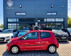 Renault Twingo 2 Nouvoitou