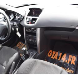 Peugeot 207 1.4 VTi 16V  Navteq Le Castelet