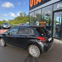 Peugeot 208 1.2i  12V S&S - 110  BERLINE Allure PHASE 2 Le Castelet