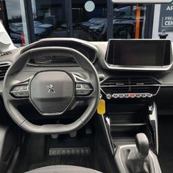 Peugeot 208 1.2i PureTech 12V S&S - 75 II 2019 BERLINE Active occasion - Le Castelet - photo 3/6