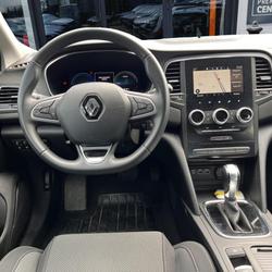 Renault Megane 4 M&eacute;gane 1.6 E-Tech Plug-in Hybride - 160  IV BERLINE E-Tech Engineered Le Castelet