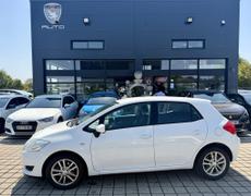 Toyota Auris Nouvoitou