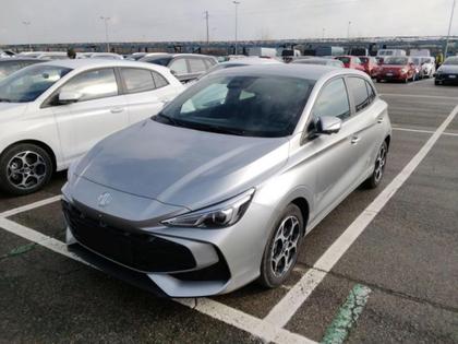 MG MG3 - 1.5 Hybrid  195 Luxury avec Caméra 360 et Sièges chauffants - 17 980 €