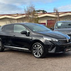 Renault Clio 5 V (2) 1.6 E-TECH FULL HYBRID 145 TECHNO Chambourcy