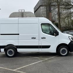 Renault Master III (2) 2.3 FOURGON TRACTION F3300 L1H2 BLUE DCI 135 GRAND CONFORT PRIX TTC Chambourcy