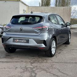 Renault Clio 5 V (2) 1.6 E-TECH FULL HYBRID 145 EVOLUTION Chambourcy
