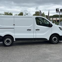 Renault Trafic III (2) 2.0 FOURGON L1H1 2800 KG BLUE DCI 130 GRAND CONFORT PRIX TTC Chambourcy