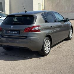 Peugeot 308 II Phase 1 II 1.2 PURETECH 110 STYLE Chambourcy