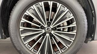Volkswagen Tiguan  - photo 4