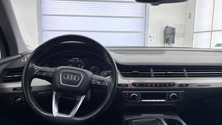 Audi Q7  - Avus - photo 1