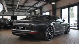 Porsche Panamera  - photo 1